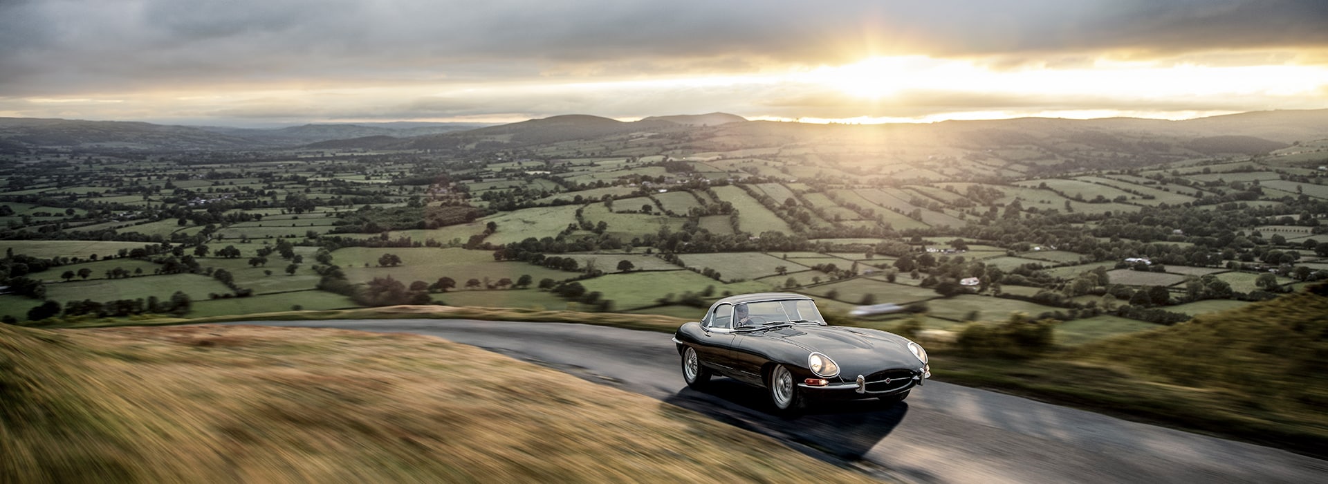 CLASSICS LIVE FOREVER